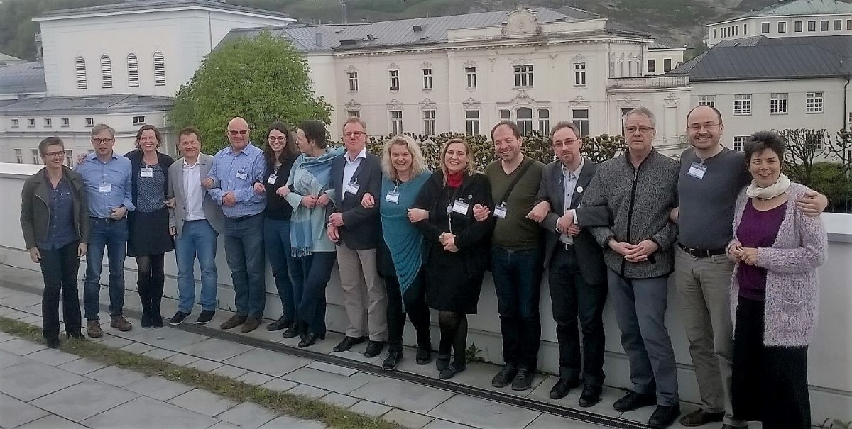 Teilnehmerinnen und Teilnehmer der ersten öffentlichen Sitzung des Europäischen Netzwerks der Musiklehrerverbände am 22. April 2017 in Salzburg